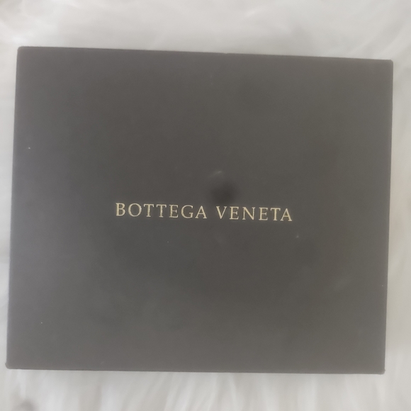 AUTHENTIC NWOT BOTTEGA VENETA ID CARD HOLDER unisex - Picture 4 of 4
